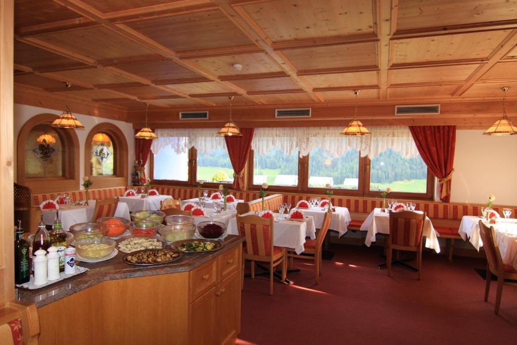 Hotel Talblick Ortisei Exterior foto
